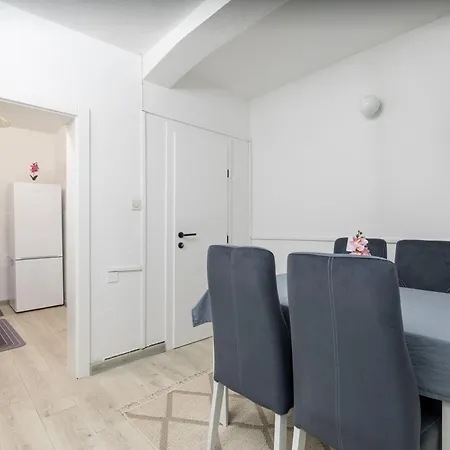 With Parking Space Stari Grad, Hvar - 8697 Апартаменты *